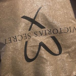 Meet your Posher, Khasea